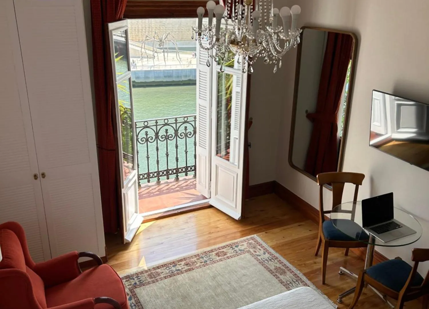 Guggenhome Bilbao Homestay